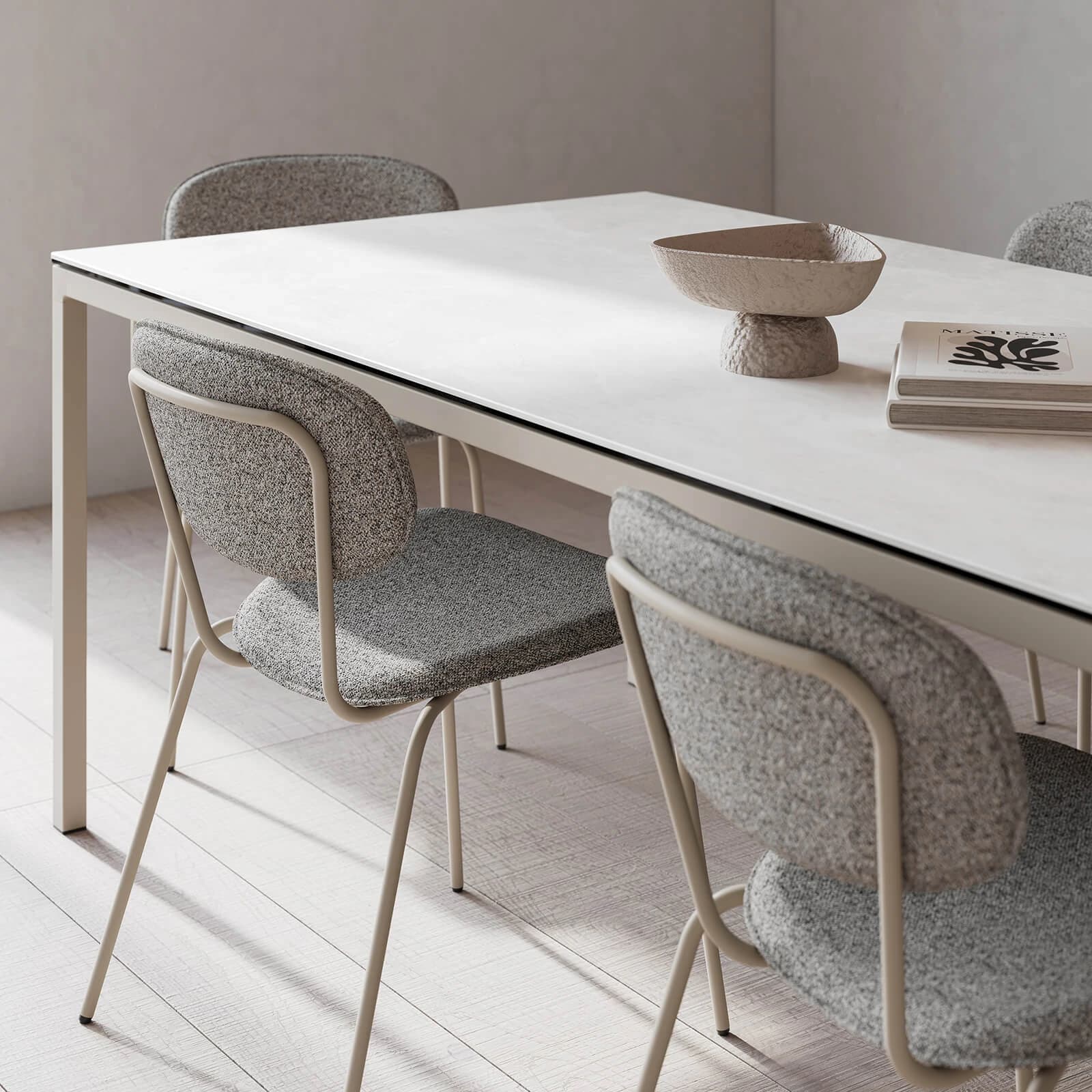 Silueta Chair in use
