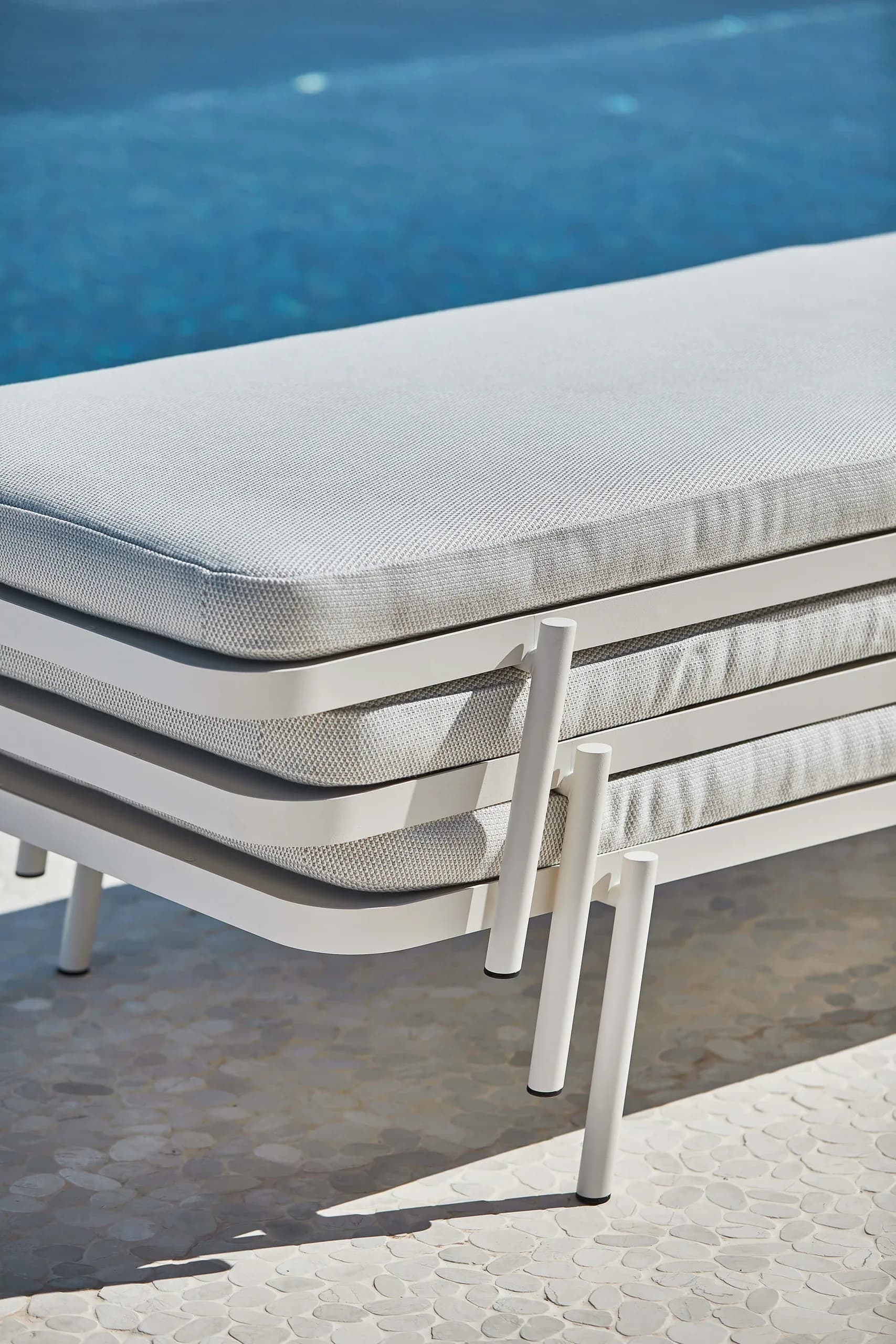 Nao Lounger detail